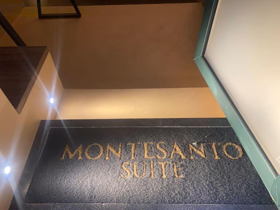 Montesantogroup Suite House Nel Centro Di Napoli Extérieur photo